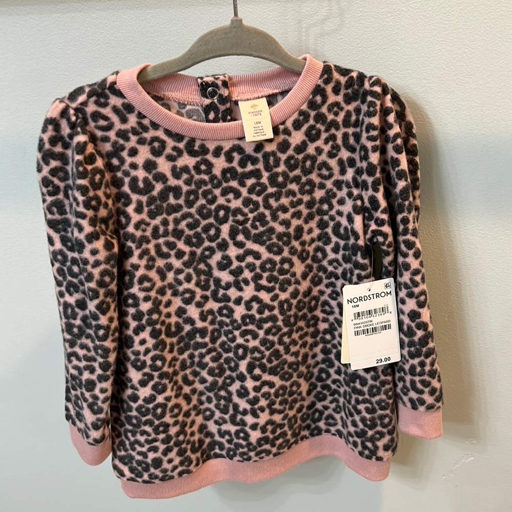 TUCKER AND TATE GIRLS LEOPARD PRINT SWEATER